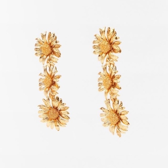 ZARA LIMITED EDITION TRIPLE DAISY FLOWER DROP EARRINGS GOLD - Picture 5 of 6